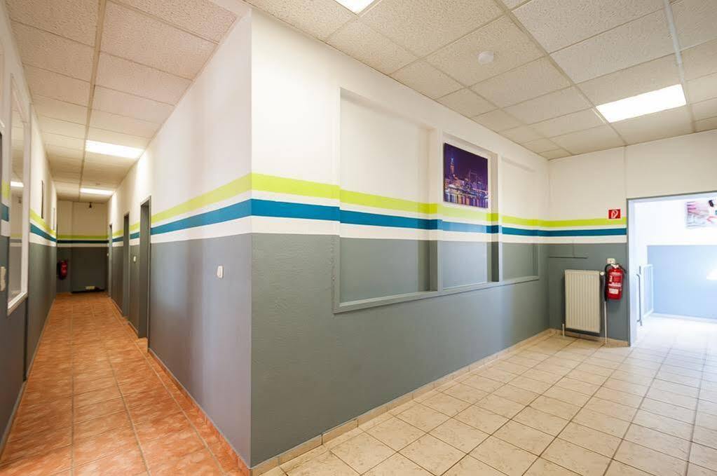 K 357 - Staffboarding - Personal- Und Monteurzimmervermietung Und Vermittlung In Hamburg Und Umgebung Esterno foto